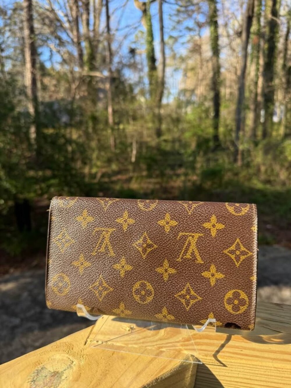 Louis Vuitton International Monogram Print Snap Front Wallet Trifold - Picture 5 of 10